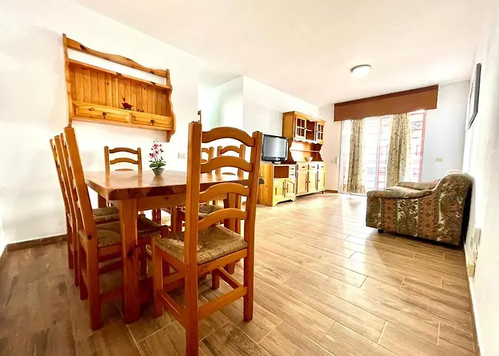 Apartamento Urb. Palmeras Del Sur Con Piscina *